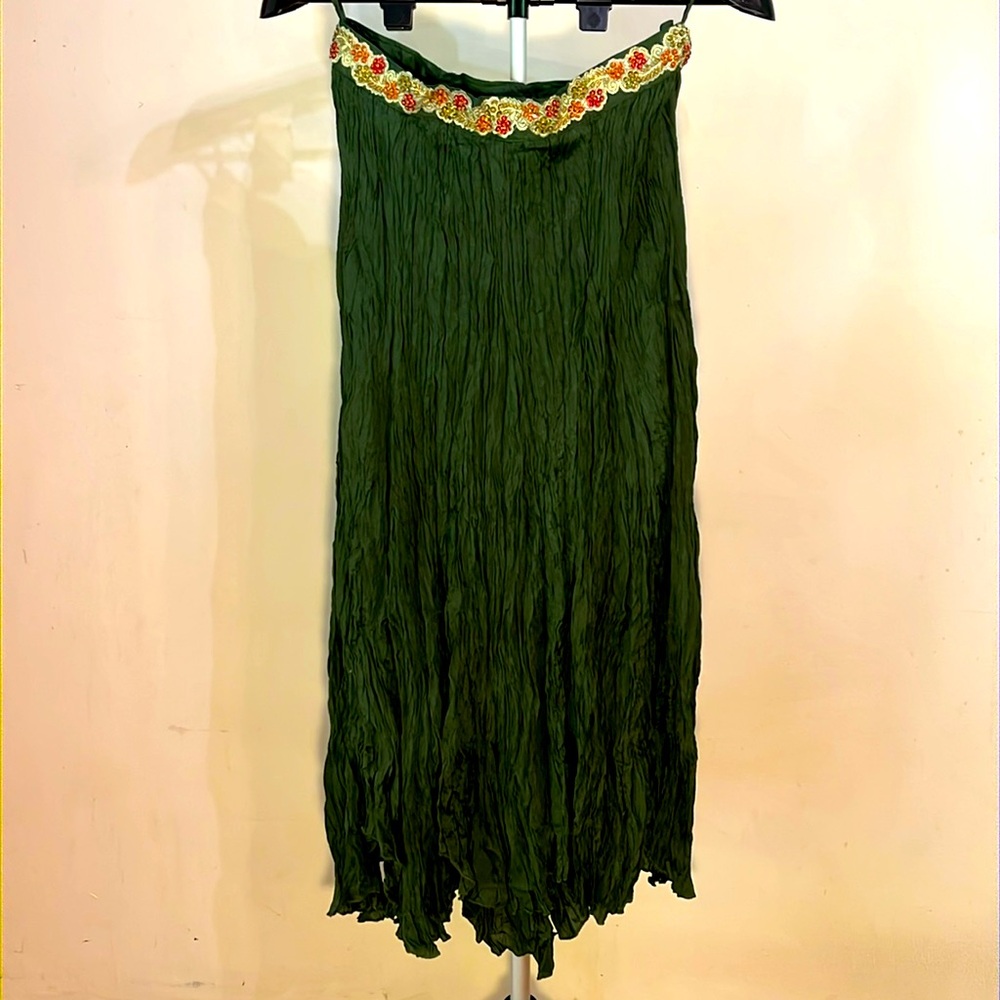 NWT Chaudry KC Elegant Dark Green A-Line Skirt with Floral Embroidery